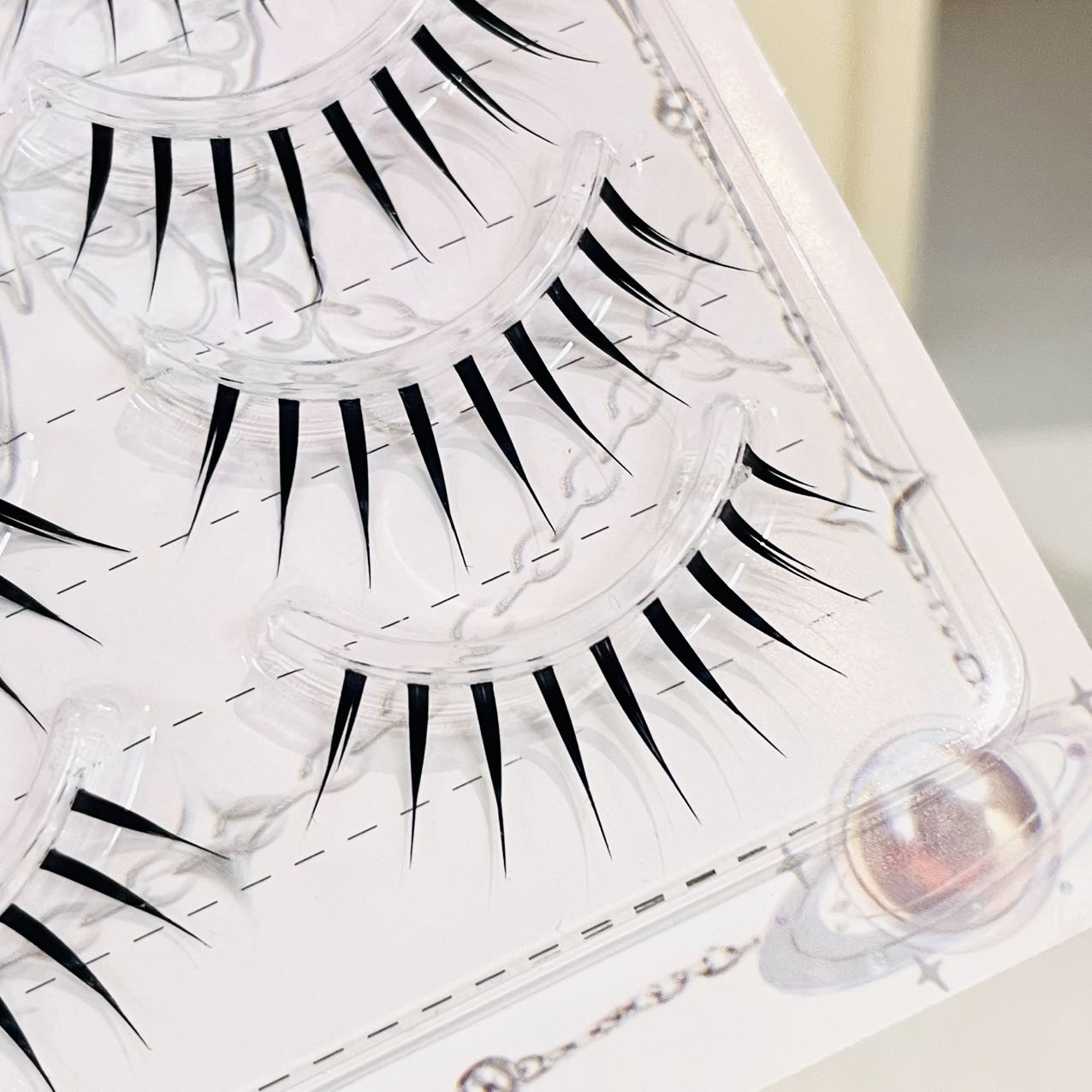 Sztuczne rzęsy Doudoutian Wet  – Eyelash Extension Natural recenzja i cena